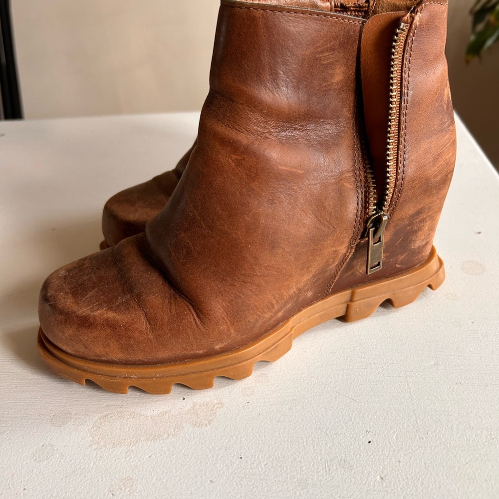 Sorel Brown Leather Side-Zip Ankle Booties